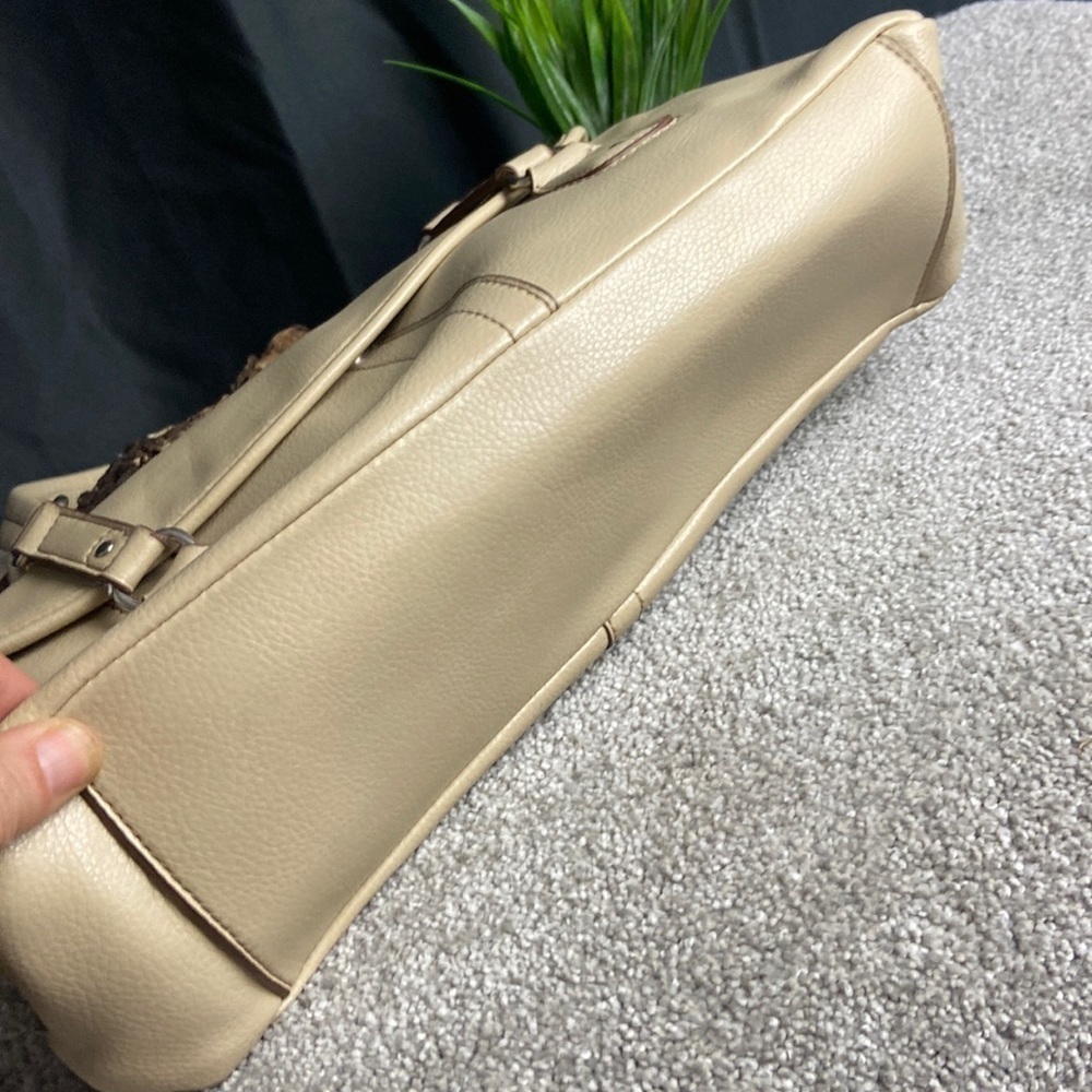 Rello Cream Leather Bag💕 - Picture 3 of 11